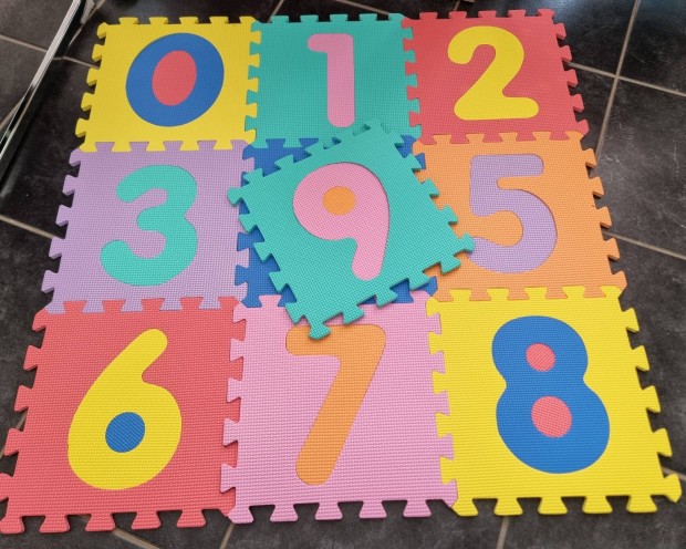 Elado Habtapi puzzle habszivacs szőnyeg, számos, 10db, 30x30cm
