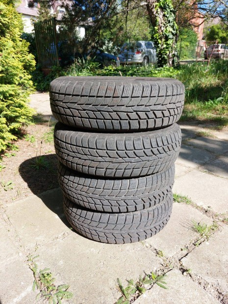 Eladó Hankook 4 db-os 13"-os téli gumi szett