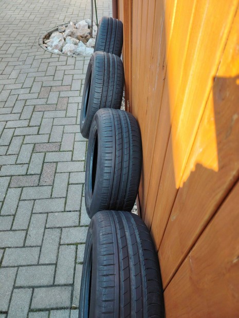 Elad� Hankook Kinergy Eco 195/60R15 ny�ri gumi!