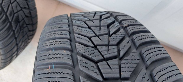 Elad,Hankook Winter I cept evo3 215/45r18 jszer tli gumi xxx