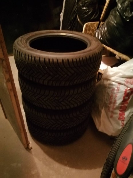 Eladó Hankook (Prémium) 4S abroncs