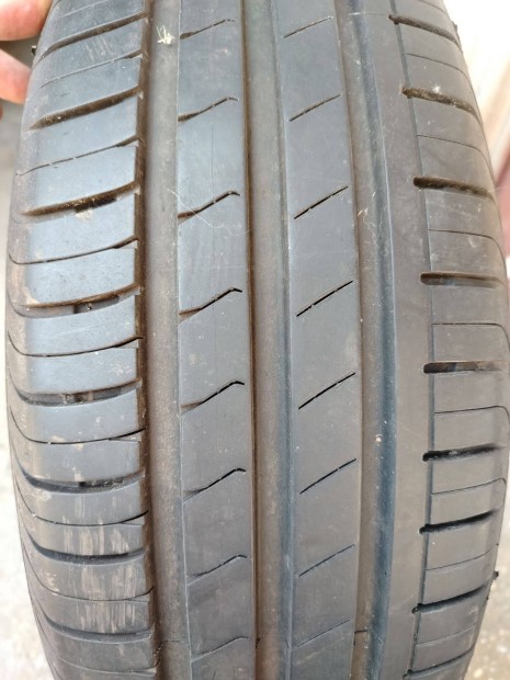 Eladó Hankook gumiabroncs