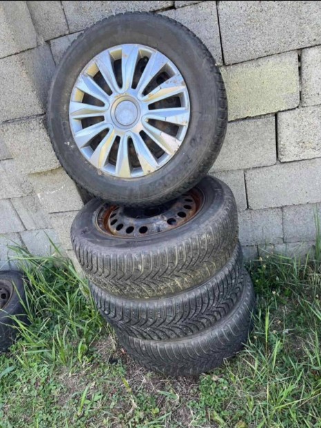 Eladó Hankook téligumik
