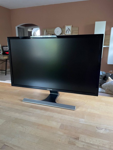 Eladó Használt Samsung Ultra HD LED Monitor 28'' - U28E590