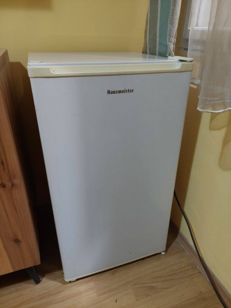 Elad� Hausmeister HM 3108N kis h�t� (kb. 90L), fagyaszt�rekesszel