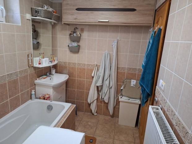 Elad� H�z Dunaszentgy�rgy