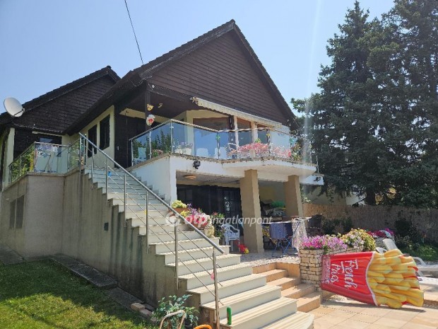 Eladó Ház, Balatonakarattya