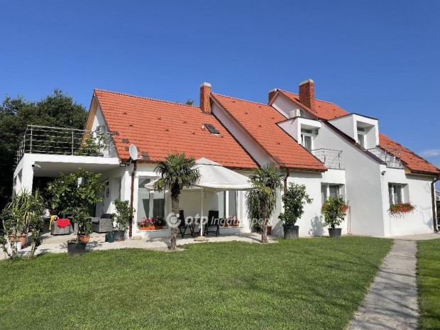 Eladó Ház, Balatonboglár