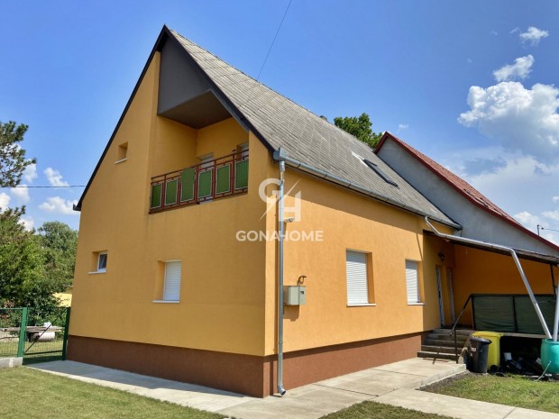 Elad� H�z, Balatonfenyves 136.500.000 Ft