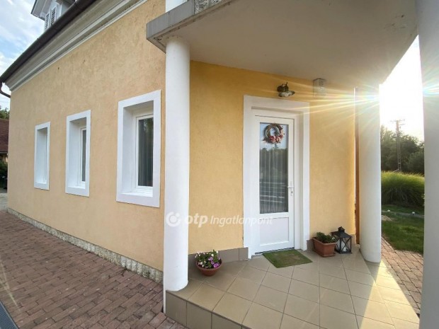 Eladó Ház, Balatonfenyves