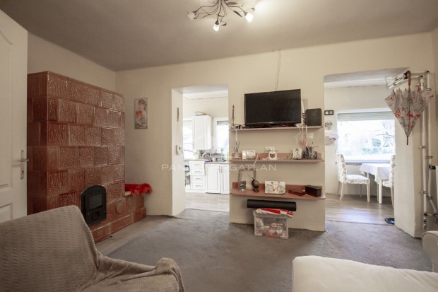 Elad� H�z, Balatonf�kaj�r 55.000.000 Ft