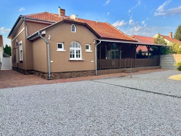 Elad� H�z, B�k�scsaba 79.900.000 Ft