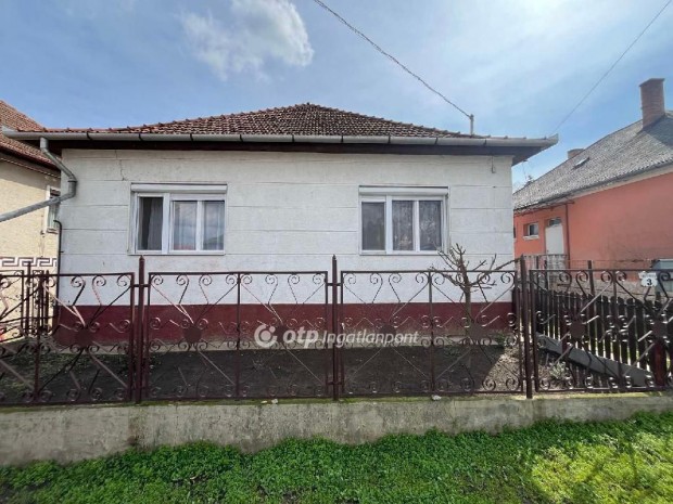 Eladó Ház, Berettyóújfalu