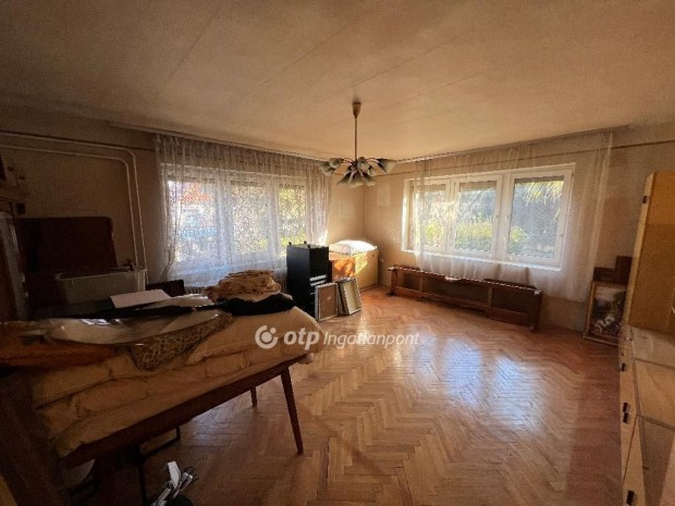 Elad� H�z, Budapest 17. ker.