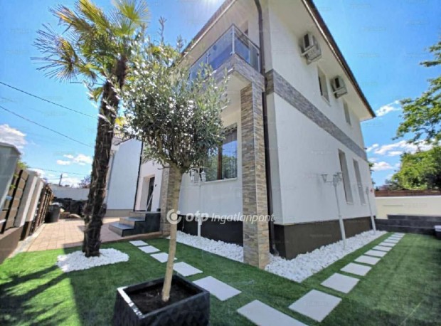 Elad� H�z, Budapest 18. ker.