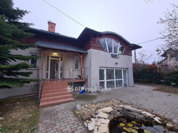 Elad� H�z, Budapest 18. ker.