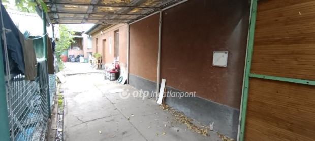 Elad� H�z, Budapest 20. ker.