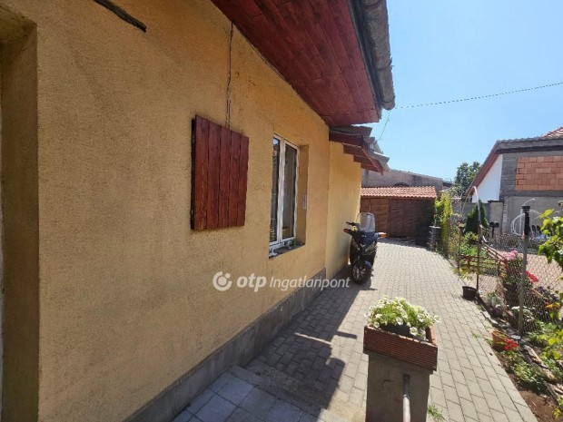 Elad� H�z, Budapest 20. ker.