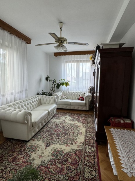 Elad� H�z, Budapest XX. ker�let 219.900.000 Ft