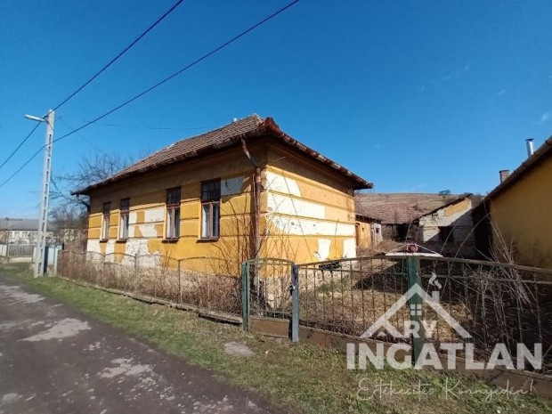 Elad� H�z, Csernely 3.890.000 Ft