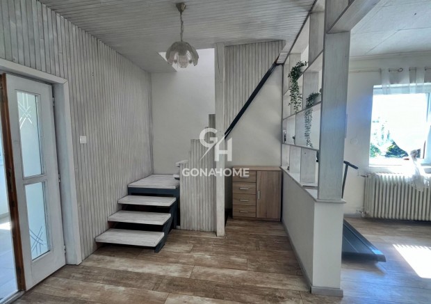 Elad� H�z, Cset�ny 67.990.000 Ft