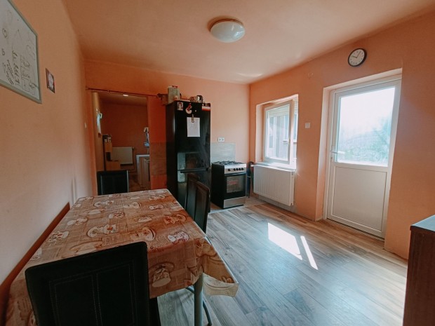 Elad� H�z, Cs�m�d�r 21.900.000 Ft