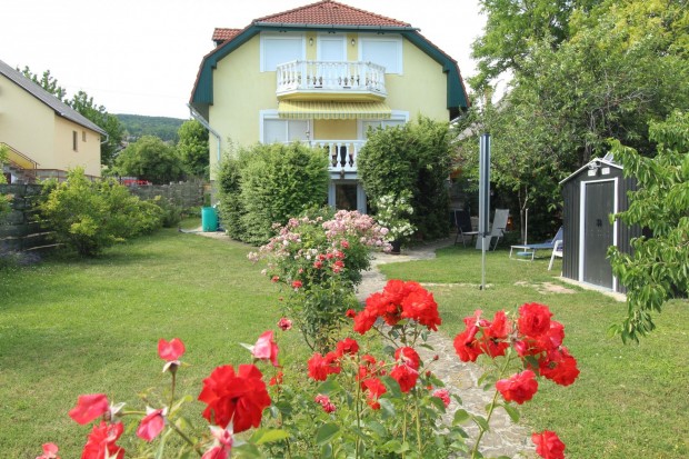 Elad� H�z, Csopak 266.000.000 Ft