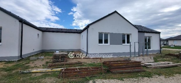 Eladó Ház, Győrszemere