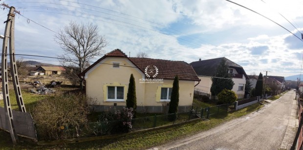 Elad� H�z, Hangony 11.900.000 Ft