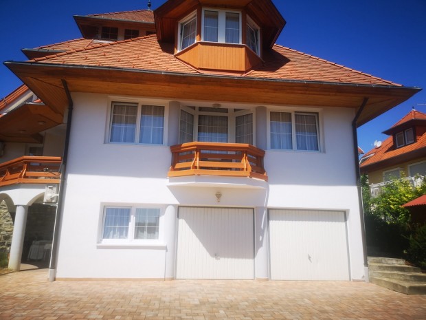 Elad� H�z, H�v�z 190.300.000 Ft