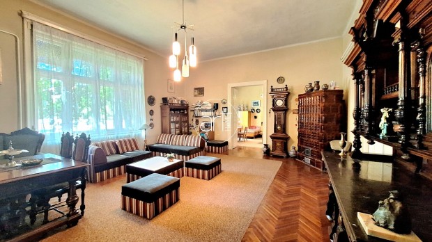 Elad� H�z, H�dmez�v�s�rhely 97.000.000 Ft