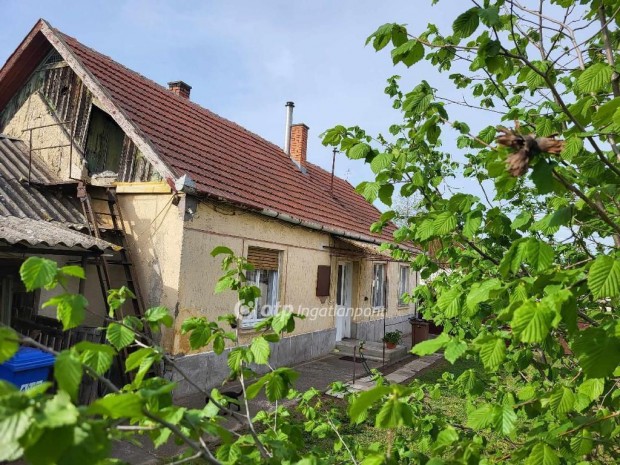 Eladó Ház, Jászfényszaru