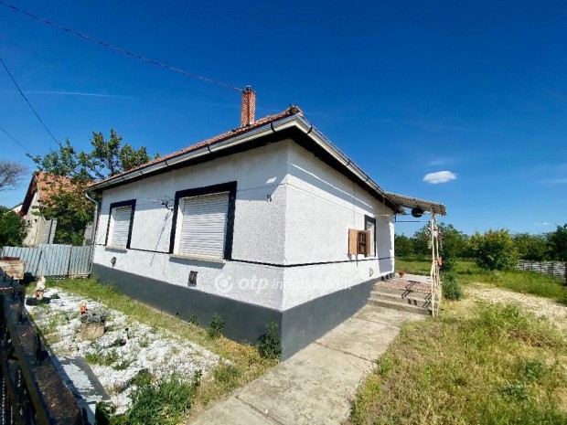 Eladó Ház, Jászfényszaru