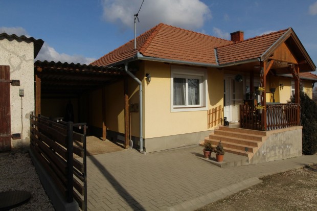 Elad� H�z, Lesencetomaj 90.000.000 Ft