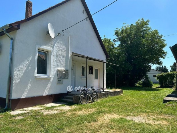 Eladó Ház, Magyarbóly