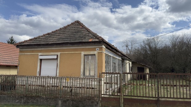 Elad� H�z, Monok 5.999.000 Ft