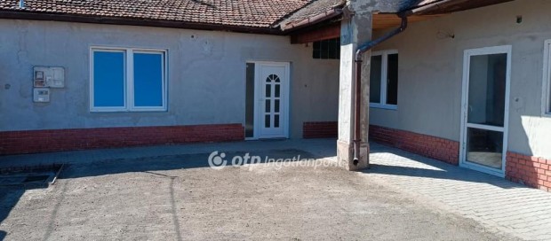 Eladó Ház, Nagykőrös