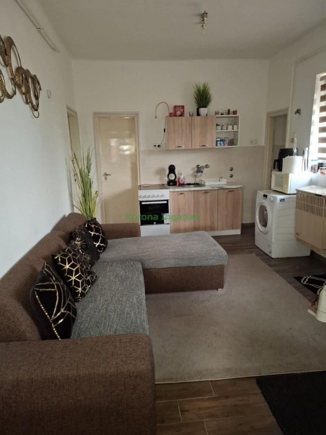 Elad� H�z, Ny�regyh�za 41.500.000 Ft