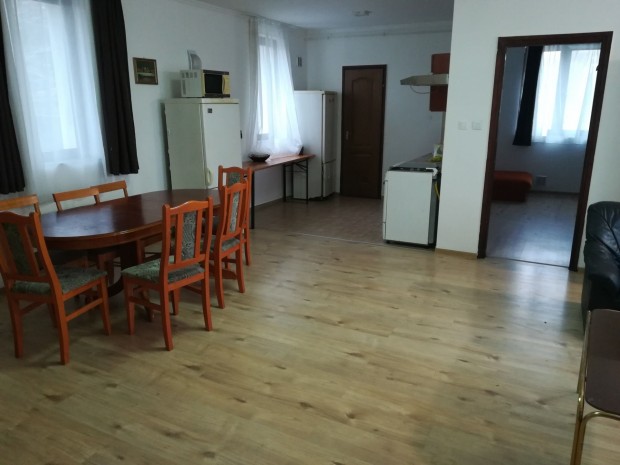 Elad� H�z, Ny�regyh�za 75.000.000 Ft