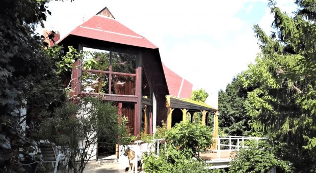 Elad� H�z, P�cs 125.000.000 Ft