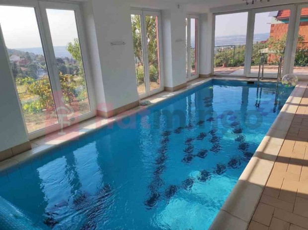 Elad� H�z, P�cs 179.000.000 Ft