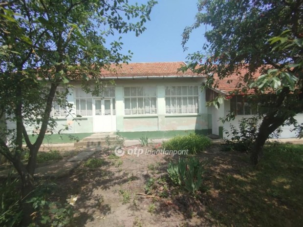 Eladó Ház, Sárrétudvari