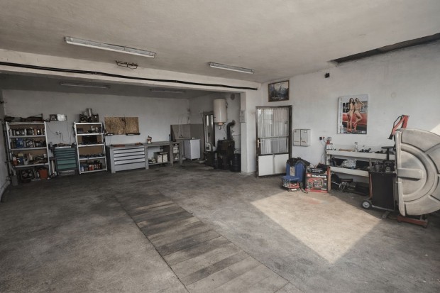 Elad� H�z, S�sd 67.000.000 Ft