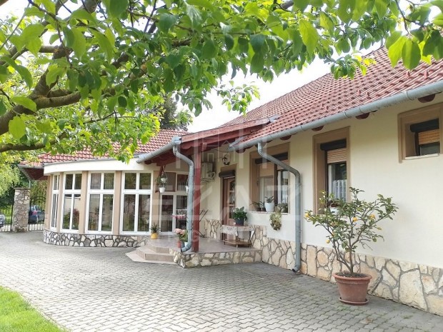 Elad� H�z, Szaporca 99.000.000 Ft