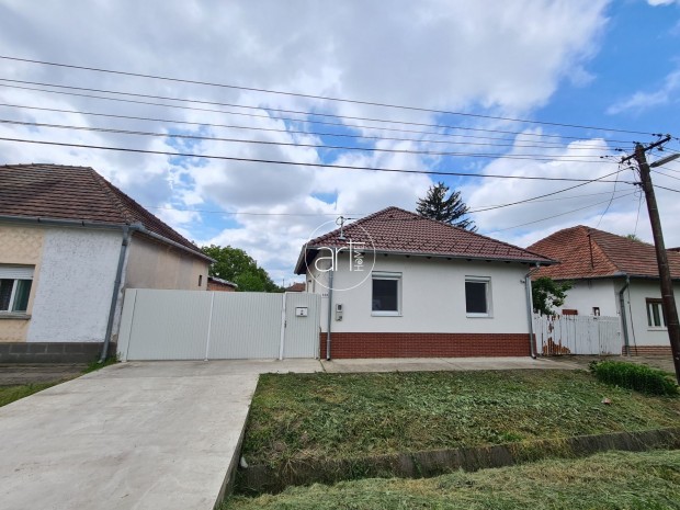 Elad� H�z, Szeged 109.000.000 Ft