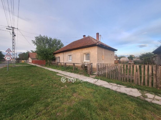 Eladó Ház, Szeghalom