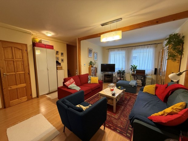 Elad� H�z, Sz�kesfeh�rv�r 87.000.000 Ft