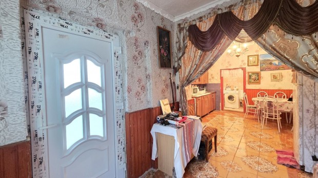 Elad� H�z, Szerencs 15.500.000 Ft