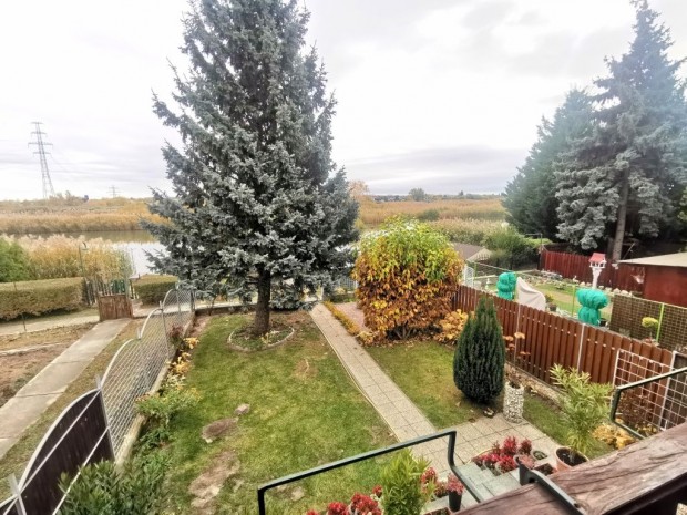 Elad� H�z, Szigetcs�p