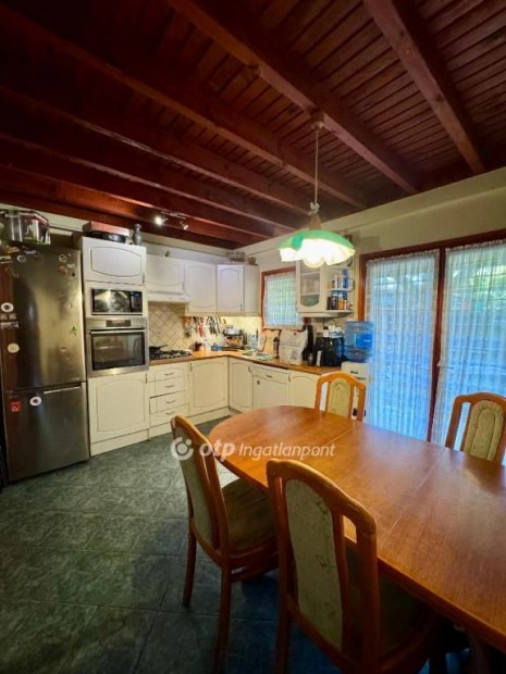 Elad� H�z, Szigetszentmikl�s